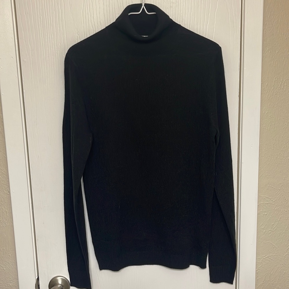Mens black turtle neck long sleeve M